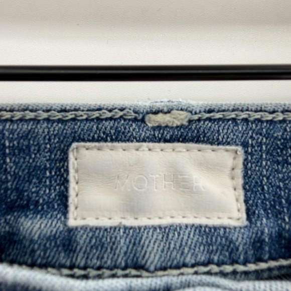 Mother The Rambler Ankle Fray in Medium Wash Groovin' Size 25 Raw Hem - Picture 7 of 10